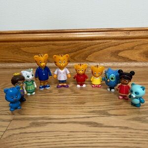 Daniel Tiger’s Neighborhood Toy Figurine Set, Daniel Tiger and Friends Figures